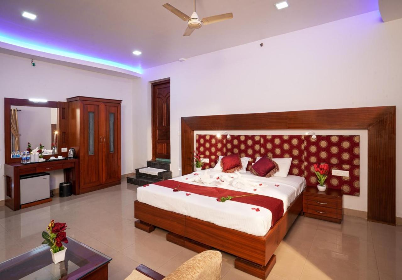 Empire Residency Hotel Tiruvalla Ngoại thất bức ảnh