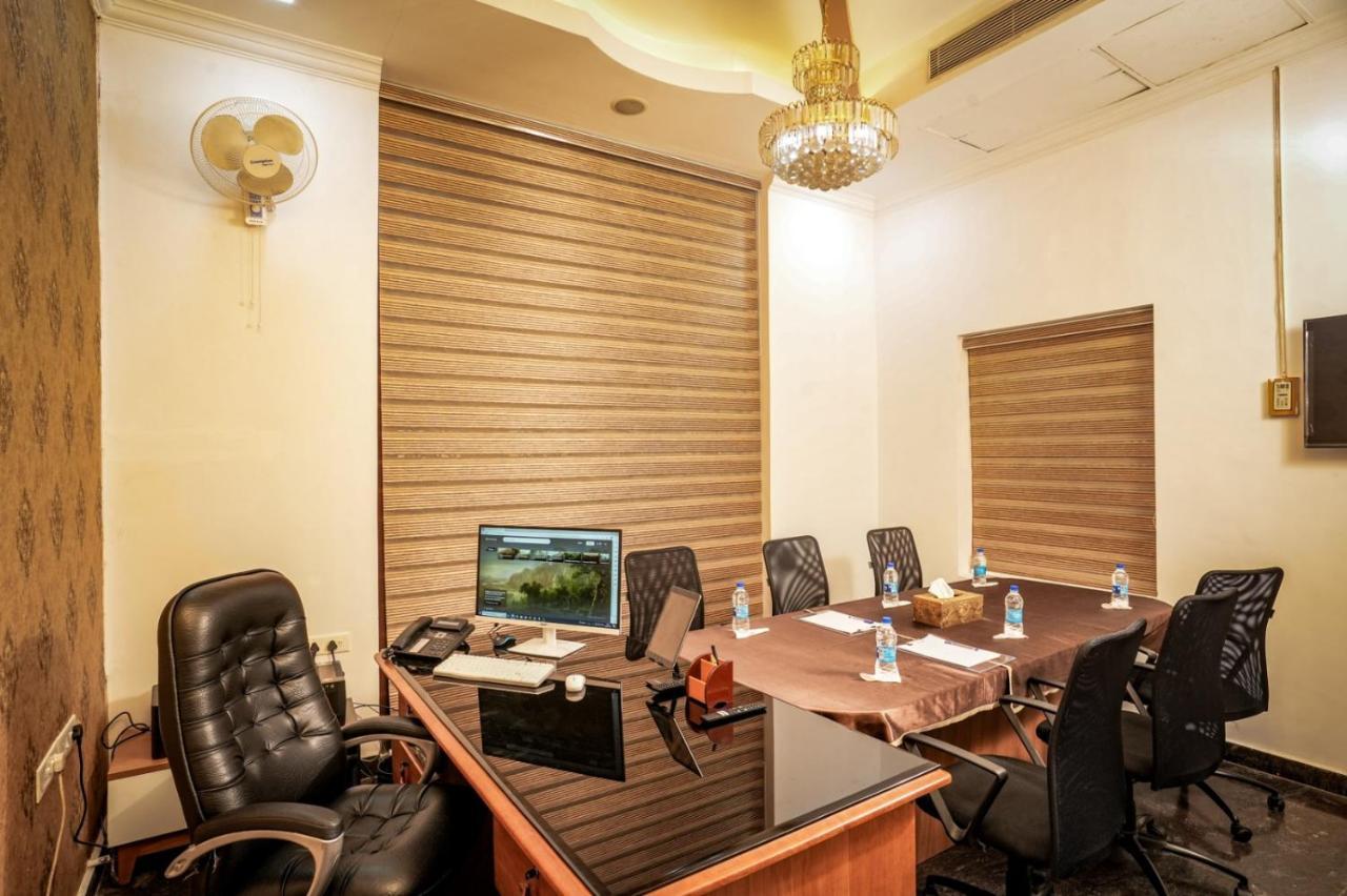 Empire Residency Hotel Tiruvalla Ngoại thất bức ảnh