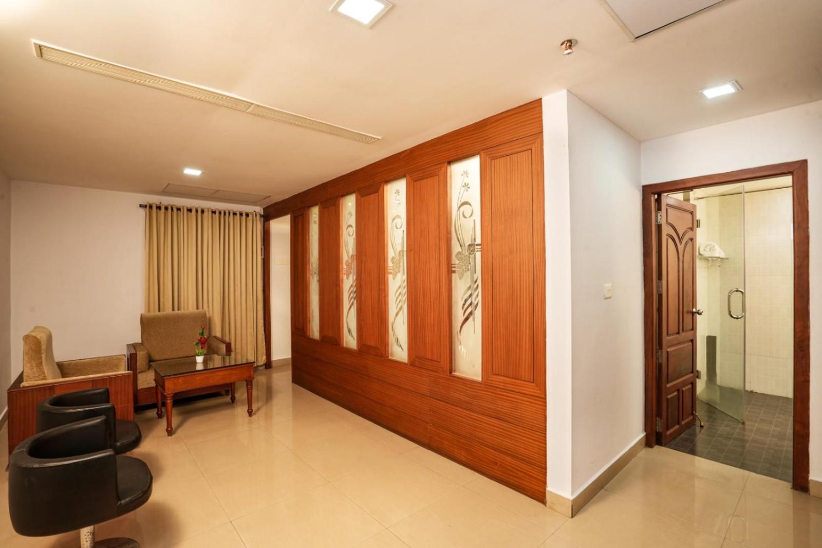 Empire Residency Hotel Tiruvalla Ngoại thất bức ảnh