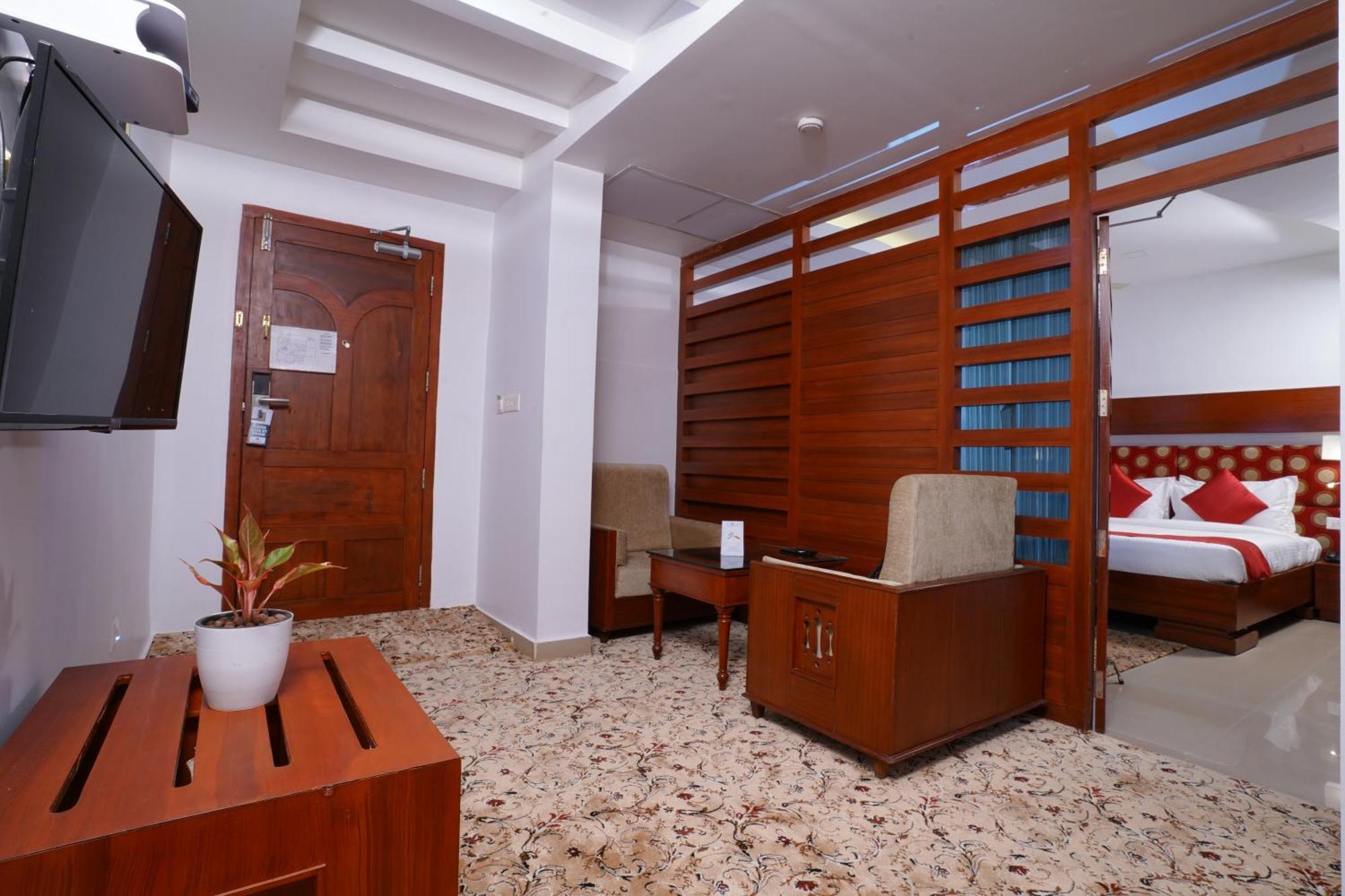 Empire Residency Hotel Tiruvalla Ngoại thất bức ảnh