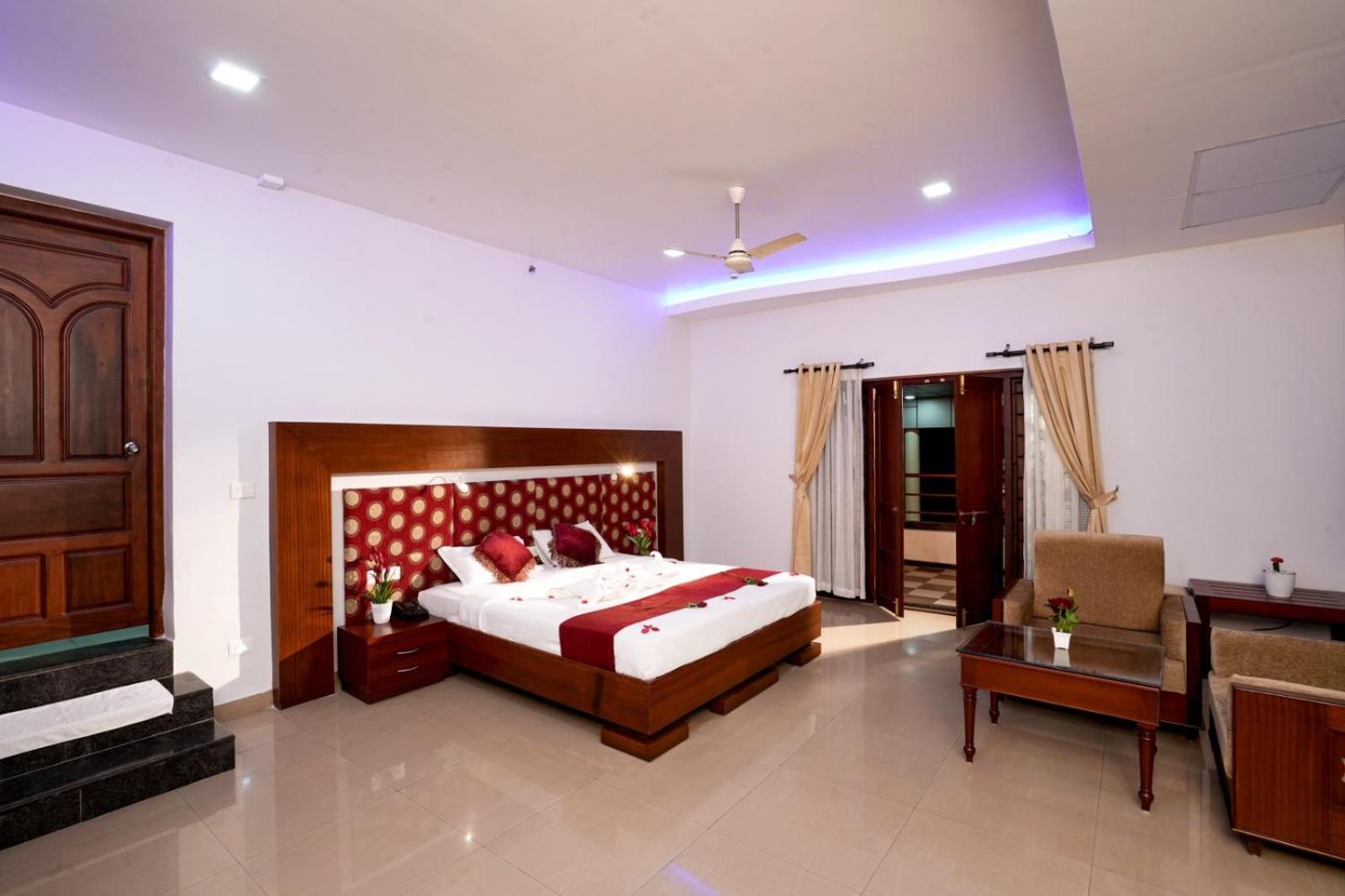 Empire Residency Hotel Tiruvalla Ngoại thất bức ảnh